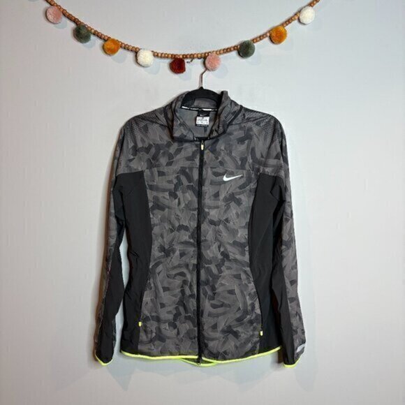 Nike patterned light athletic jacket - Picture 1 of 5